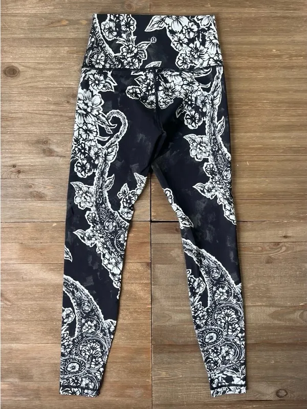 Lululemon Wunder Under High-Rise Tight in Printed Paisley - Image 7