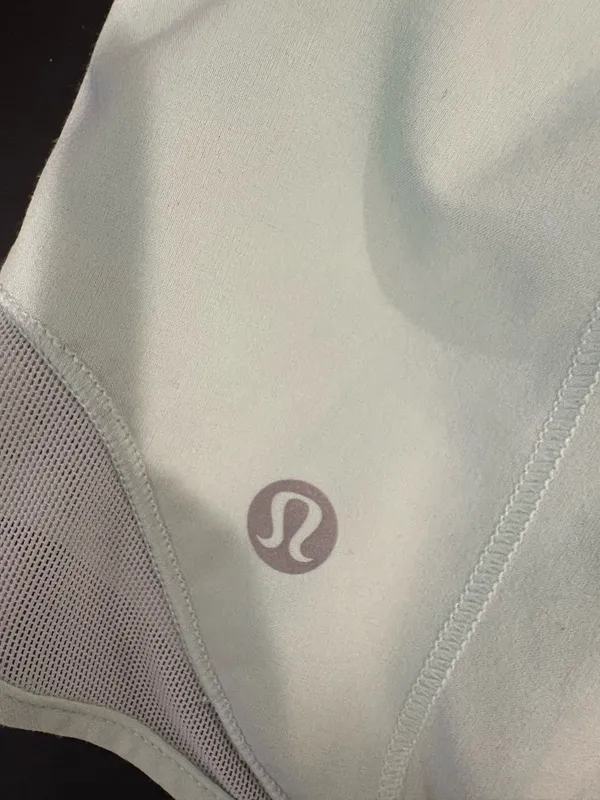 Lululemon Hotty Shorts 2.5" - Image 4