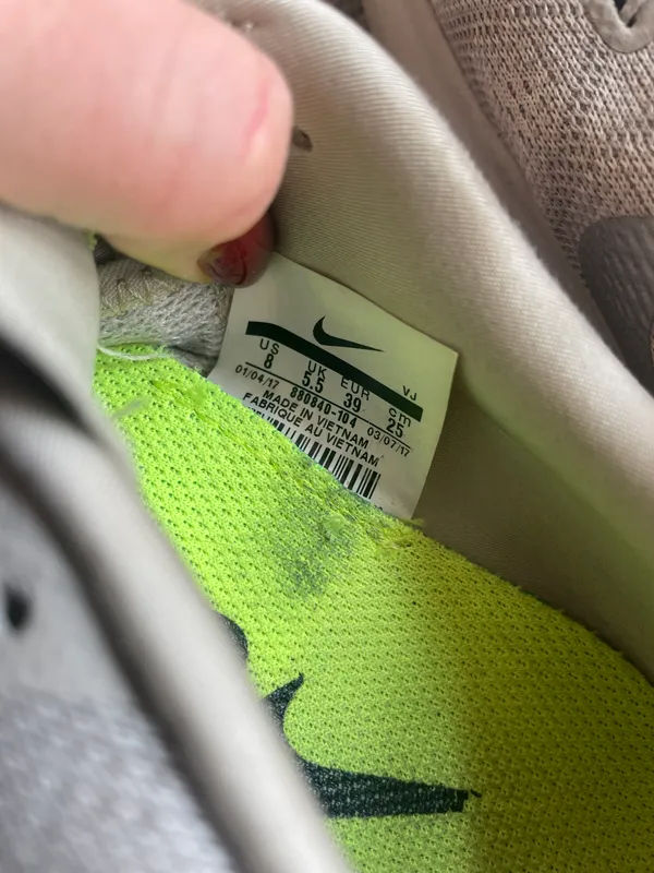 Nike Sneakers - Image 3