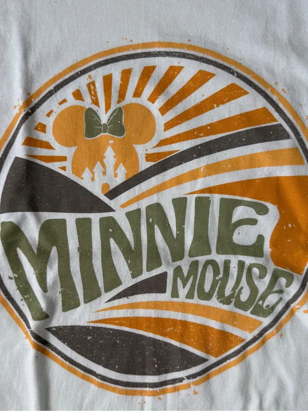 Disney World Parks Minnie Mouse Castle Graphic T Shirt Women’s size Small - Image 3