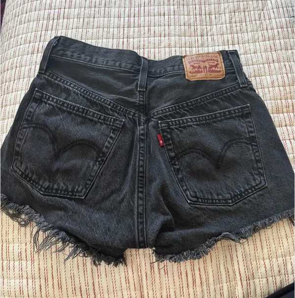 Levi’s 501 Shorts - Image 2