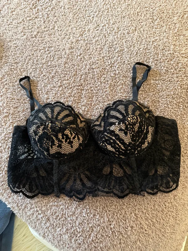 Black Lace Crop Top - Image 3