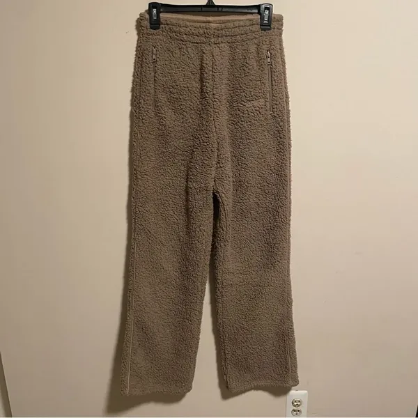 SKIMS Teddy Sherpa Wide Leg Lounge Track Pant- Size Small - Image 4
