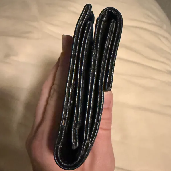 Vintage 1990’s Genuine Leather minimalist Esprit Wallet - Image 10