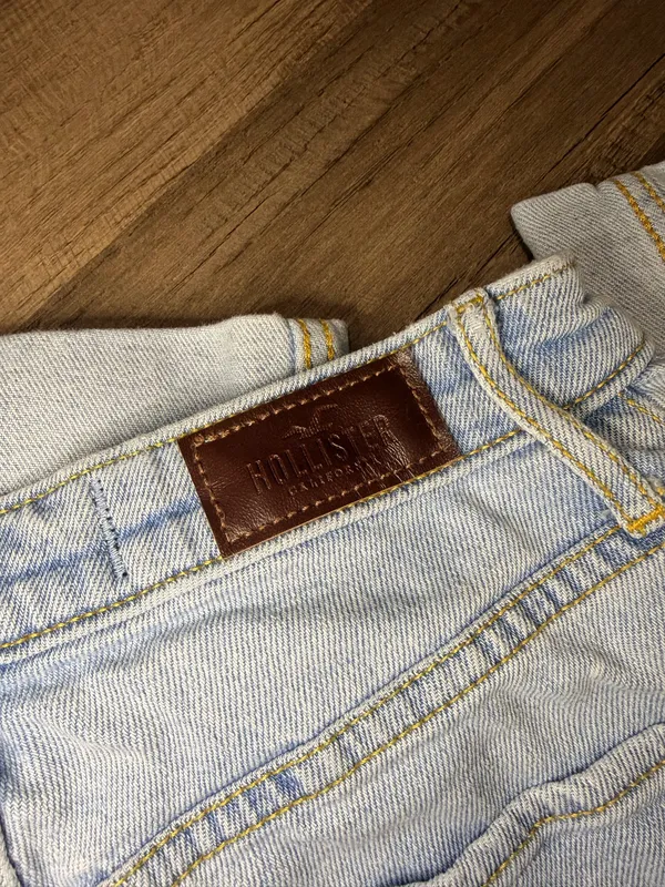 Hollister High-Rise Straight Jeans - Image 2