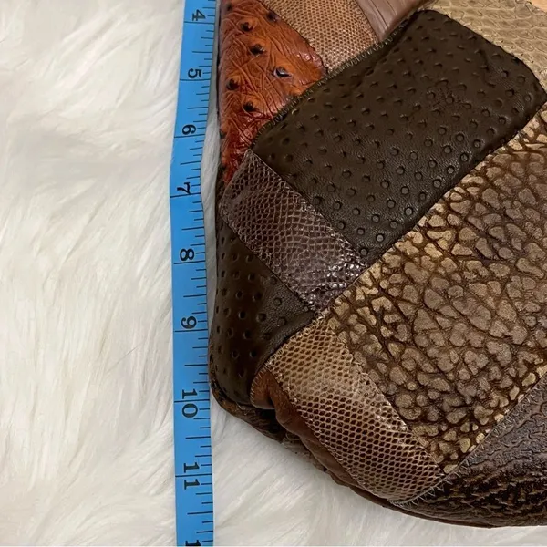 Opulent Containers Vintage 90’s/Y2K Patchwork Leather Embossed Purse Brown - Image 8