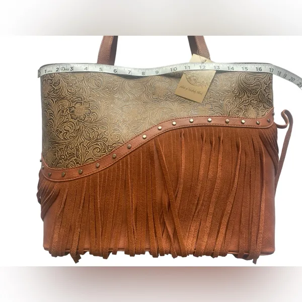 Catchfly Studio Trenditions‎ Western Style Asymmetrical Tooled Yoke Tote Bag - Image 8