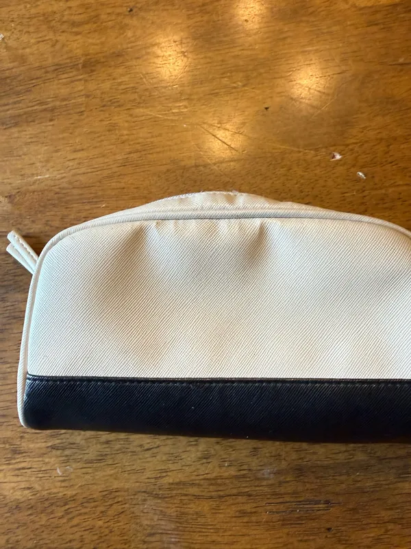 GUESS Beige Black Pouch Bag - Image 3