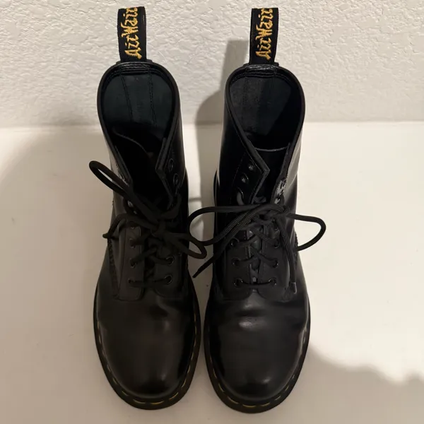 Dr. Martens Docs 1460 Smooth Black Leather Ankle Boots 11822 Size US 7 / EU 38 - Image 4