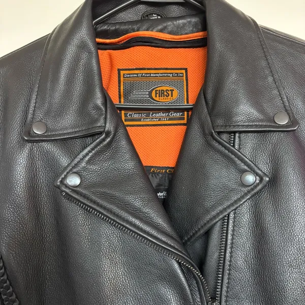 First Classics Leather Women's Black Leather Motorcycle Jacket Insulated Size L - Image 4