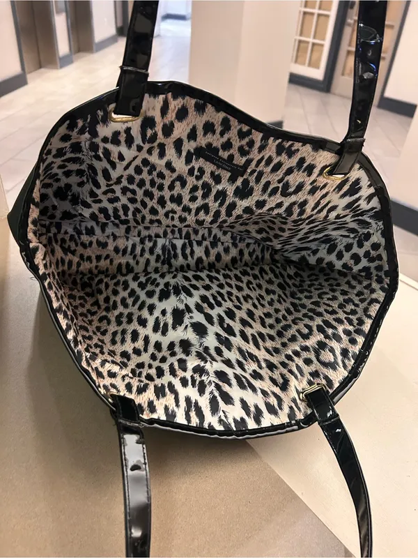 Lancôme Everyday Black Tote with Glossy Trim - Image 6