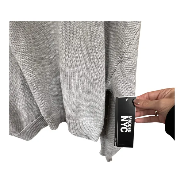 NWT Madden NYC Women's Sweater with Heart Detail - Gray - Image 4