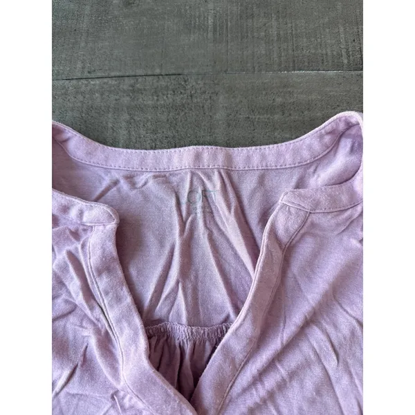 Loft‎ Women's Purple 1/4 Sleeve V Neck 3 button Top Size XL - Image 2