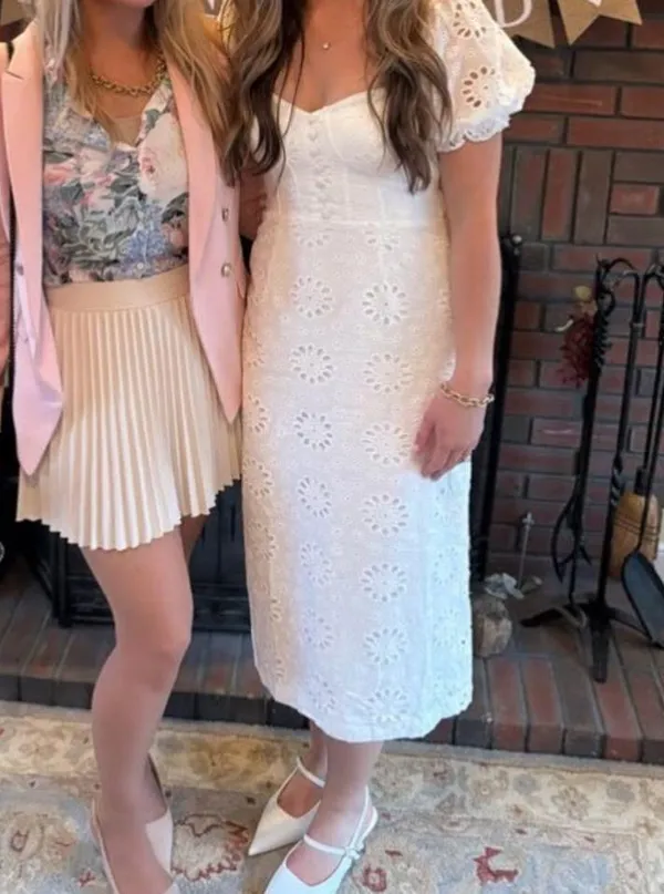 Elegant White Eyelet Dress - Image 4