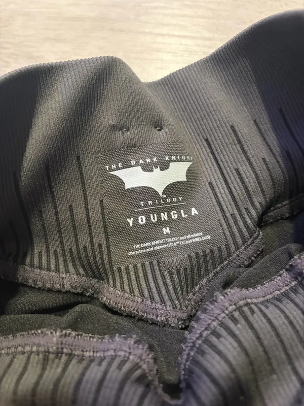 YoungLA Women’s Batman Seamless Shorts Size Medium Charcoal Grey NEW - Image 3