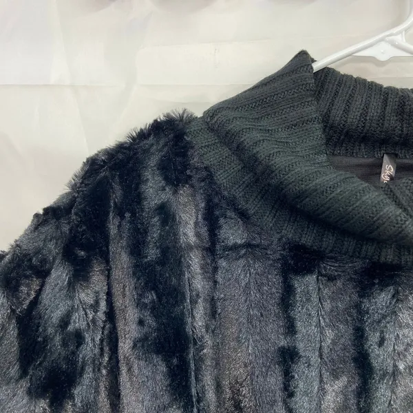 Skye's The‎ Limit women's black plush faux fur turtleneck poncho sweater small - Image 4