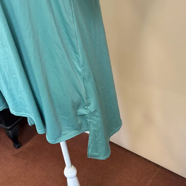 Chic Teal Short Sleeve Women's Top Green Size L - Image 2