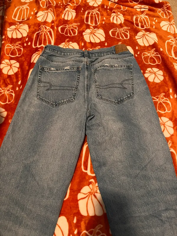 American Eagle outfitters dad fit baggy jeans - Image 11