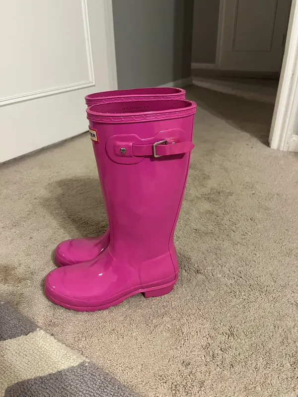 Pink Hunter rain boots  - Image 2
