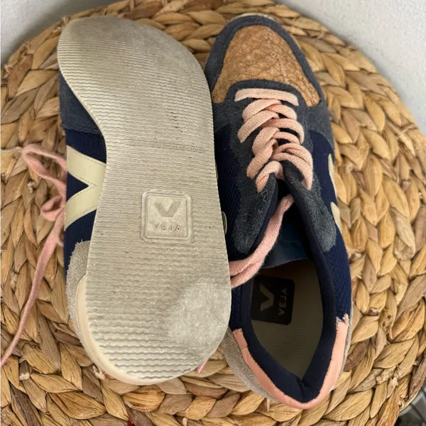 Veja Anthropologie Retro sneaker Navy and Pink suede canvas Sneakers Sz 38 women - Image 3