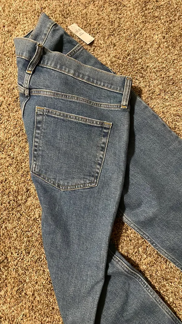 Gap High Rise Jean - Image 4