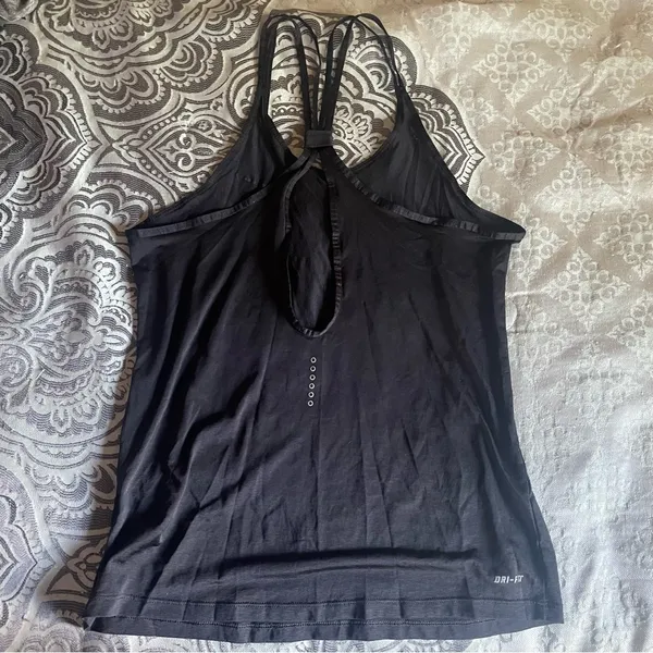 Nike Women's Black Racerback Tank Top - Image 2
