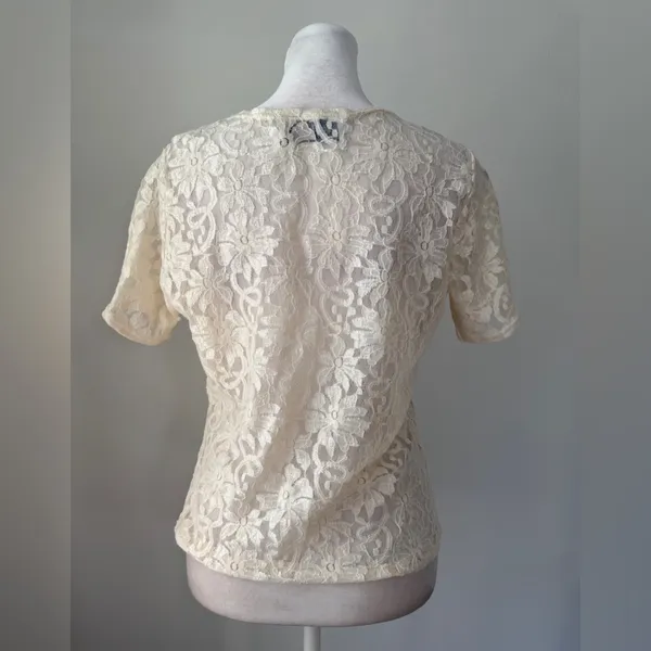 Vintage Y2K Bedford Fair Lifestyles Cream Lace Short Sleeve Blouse - Image 4
