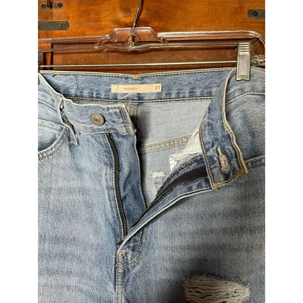 Levi’s Womens 94 Baggy Jeans 27 Light Wash Distressed Wide Leg Y2K Skater Denim - Image 3