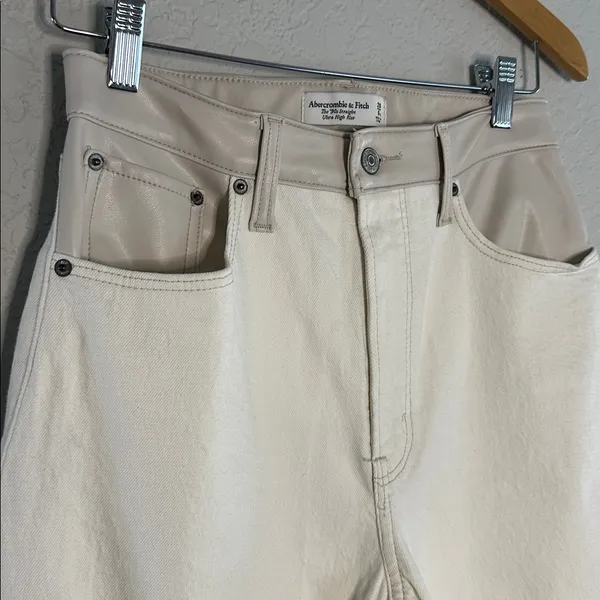 Abercrombie & Fitch 90s Straight Ultra High Rise Jeans Cream Faux Leather Y2K - Image 4