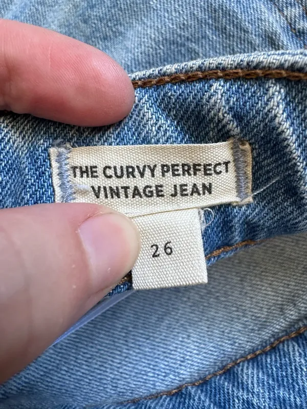 Madewell The Curvy Perfect Vintage Jean in Coney Wash- Size 26 - Image 6
