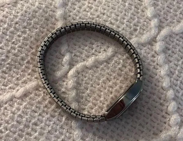 Vintage Silver & Navy Quartz Bracelet Watch - Image 8