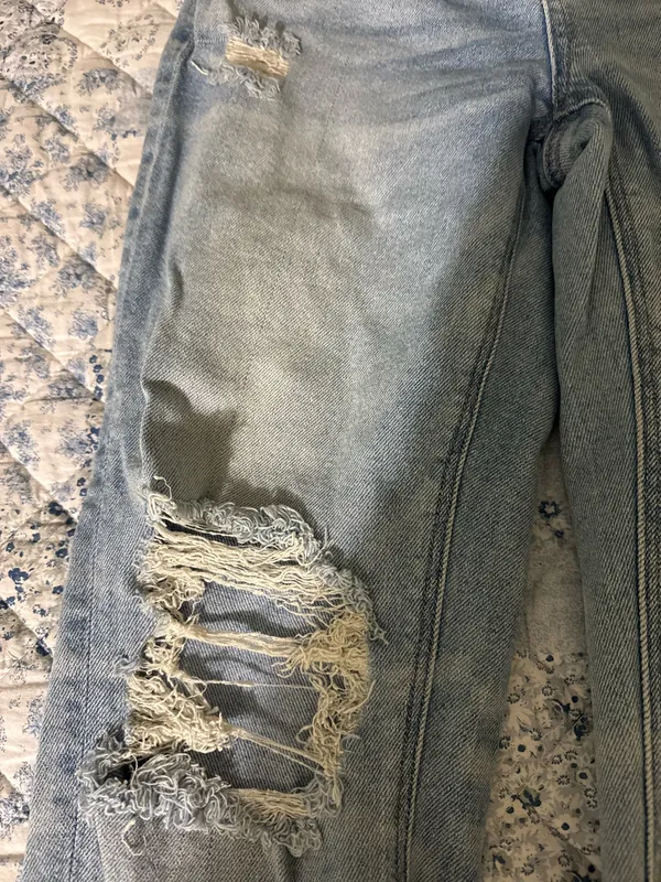 American Eagle Jeans - Image 2