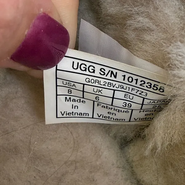 UGG McKay Chelsea Bootie Chestnut Sheepskin Ankle Boots Women’s Size 8 - Image 8