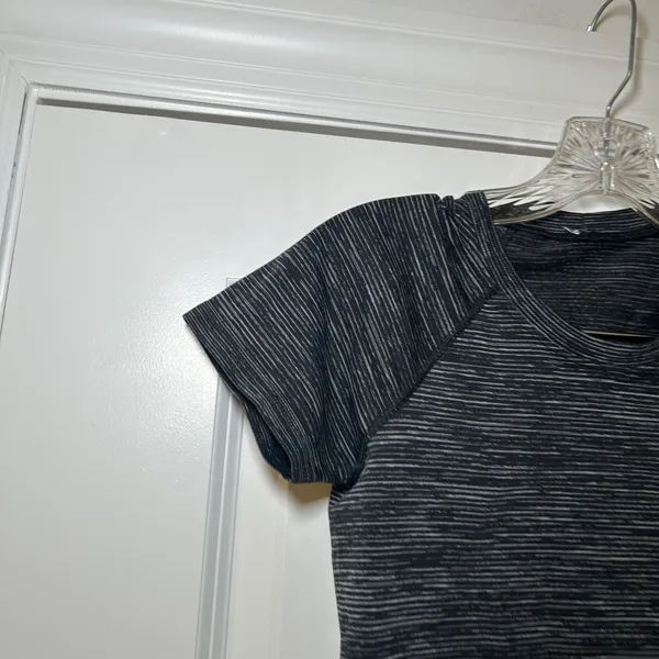 Lululemon Swiftly Tech Short Sleeve 2.0 Black white women's 4 - Image 3
