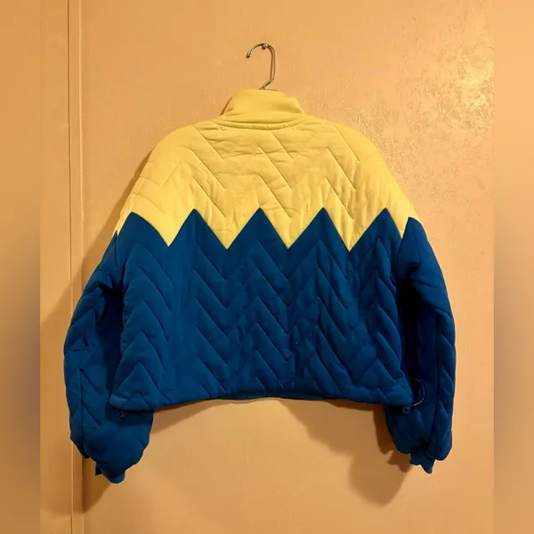 NWOT Free People Movement Zig Zag Pullover sz M - Image 2