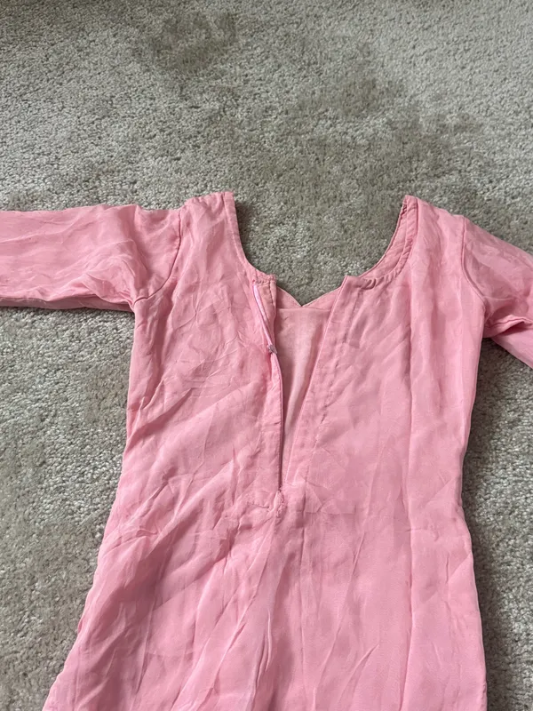 Light pink Indian/Pakistani Dress (suit) - Image 9