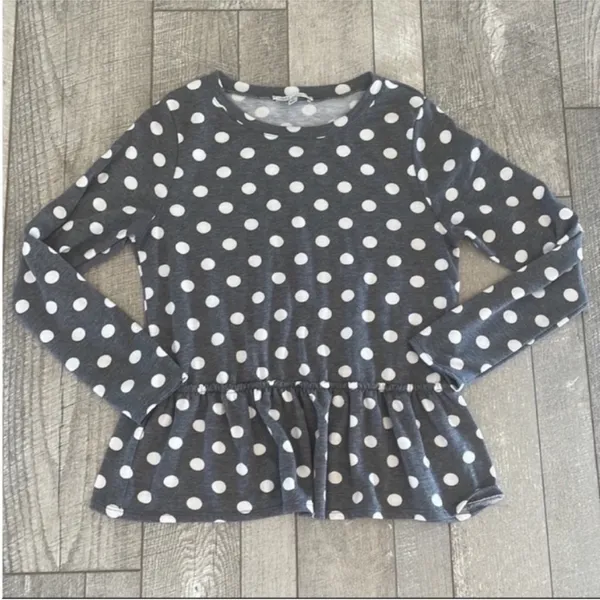 Francesca's Size Medium Gray Polka Dot Peplum Long-Sleeve Top - Image 5