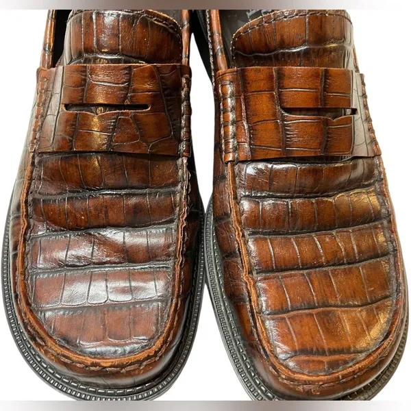 FRANCO SARTO Ladies' Brown Leather Crocodile Texture Loafer Shoe - Size 7.5 - Image 6