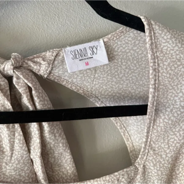 Sienna Sky Smocked Waist Cropped Top Bow Size Medium - Image 5