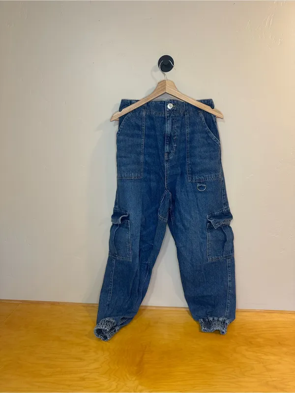 River Island High-Waist Blue Denim Cargo Jogger Jeans Size 10 NWT - Image 9