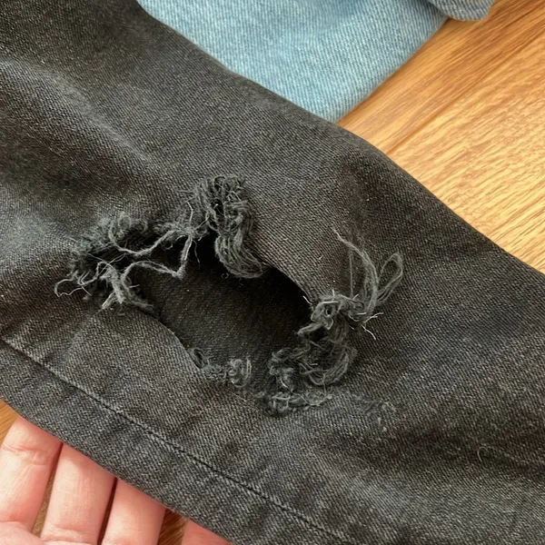 Agolde Black Sophie High Rise Crop Jeans - Image 3