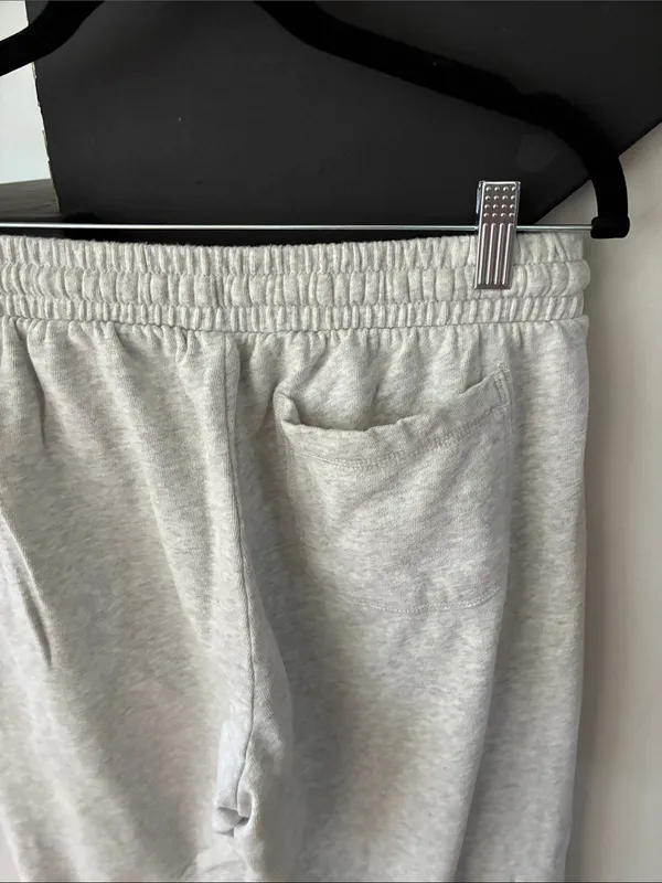 Old Navy barrel leg sweatpants - Image 7