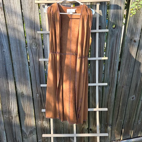 La Bellum by Hillary Scott FAUX SUEDE Vest S - Image 2