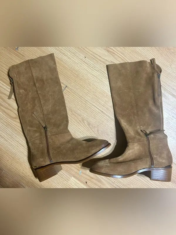 Euc ladies 10 Naughty Monkey Stride Brown Suede Knee-High riding style Boots. - Image 9