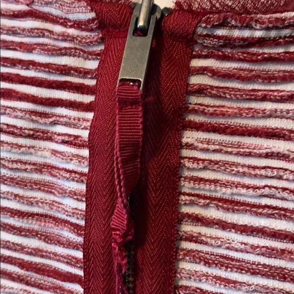 ANTHROPOLOGIE Vanessa Virginia Indira Red Striped Sleeveless Shirt Top - Image 7