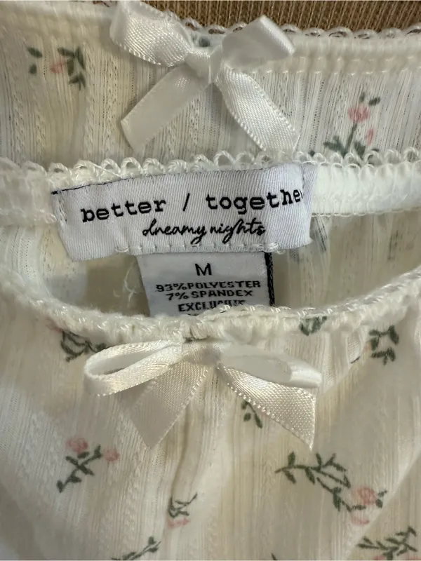 Better Together dreamy nights floral cotton pajama set M - Image 4
