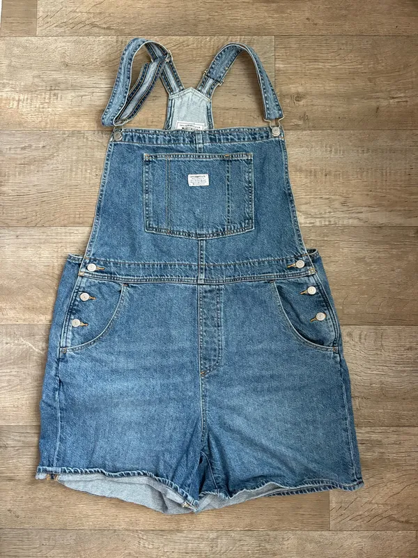 NWOT Levi's Women's Vintage Shortalls in Medium Wash Sz XL - Image 3