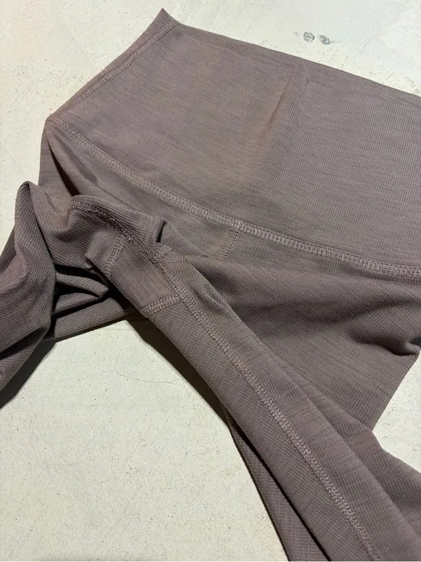 Beyond yoga Ribbed Leggings Taupe small - Image 3