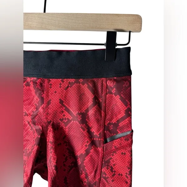 Lululemon What The Sport Shorts 4 Ziggy Snake Red Tide Cranberry‎ - Image 5