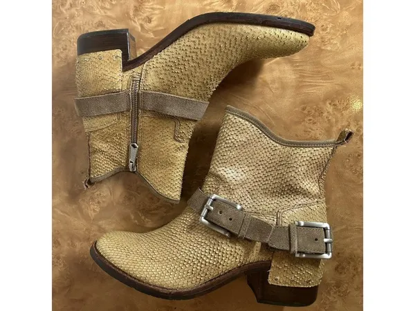 NEW Donald Pliner Wade Gold Textured Leather Ankle Moto Boots Women's 6M Italy - Image 5